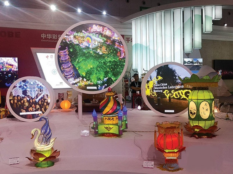 自贡花灯彩灯艺术是怎么做的，怎么完成的彩灯效果？