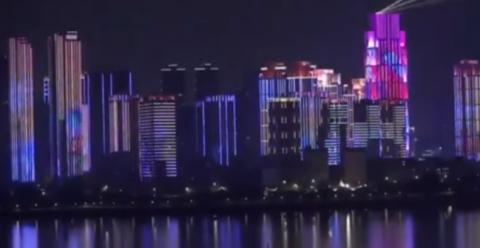 武汉“解封”灯光秀，迎接英雄城市的回归