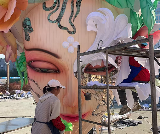 腾艺花灯工厂全力运转，匠心打造江西南昌大型春节灯会订单